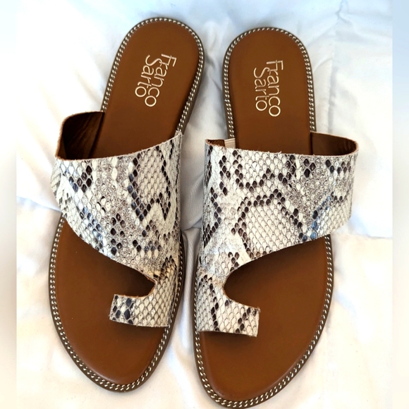 franco sarto ginny toe thong sandals